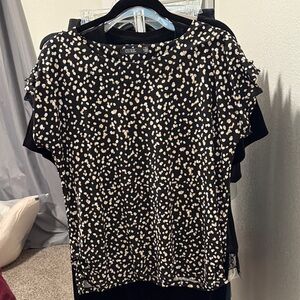 Elegant Speckled Blouse in Black and Cream